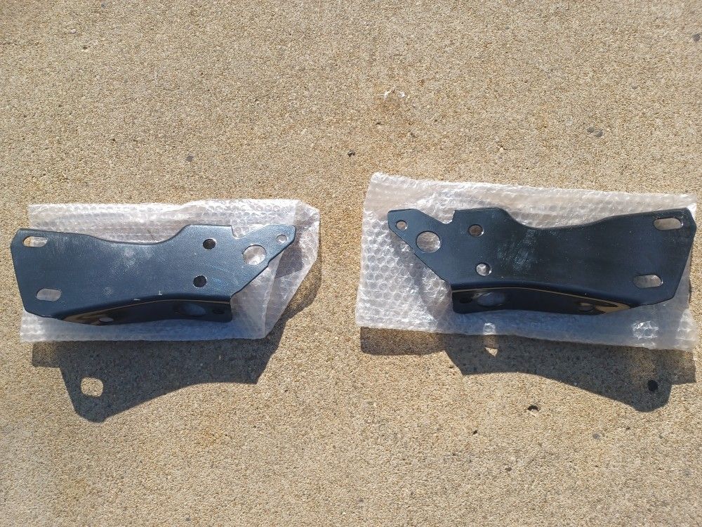 88-98 SILVERADO SIERRA C1500 REAR BUMPER INNER BRACKETS V6 5.0 V8 OBS