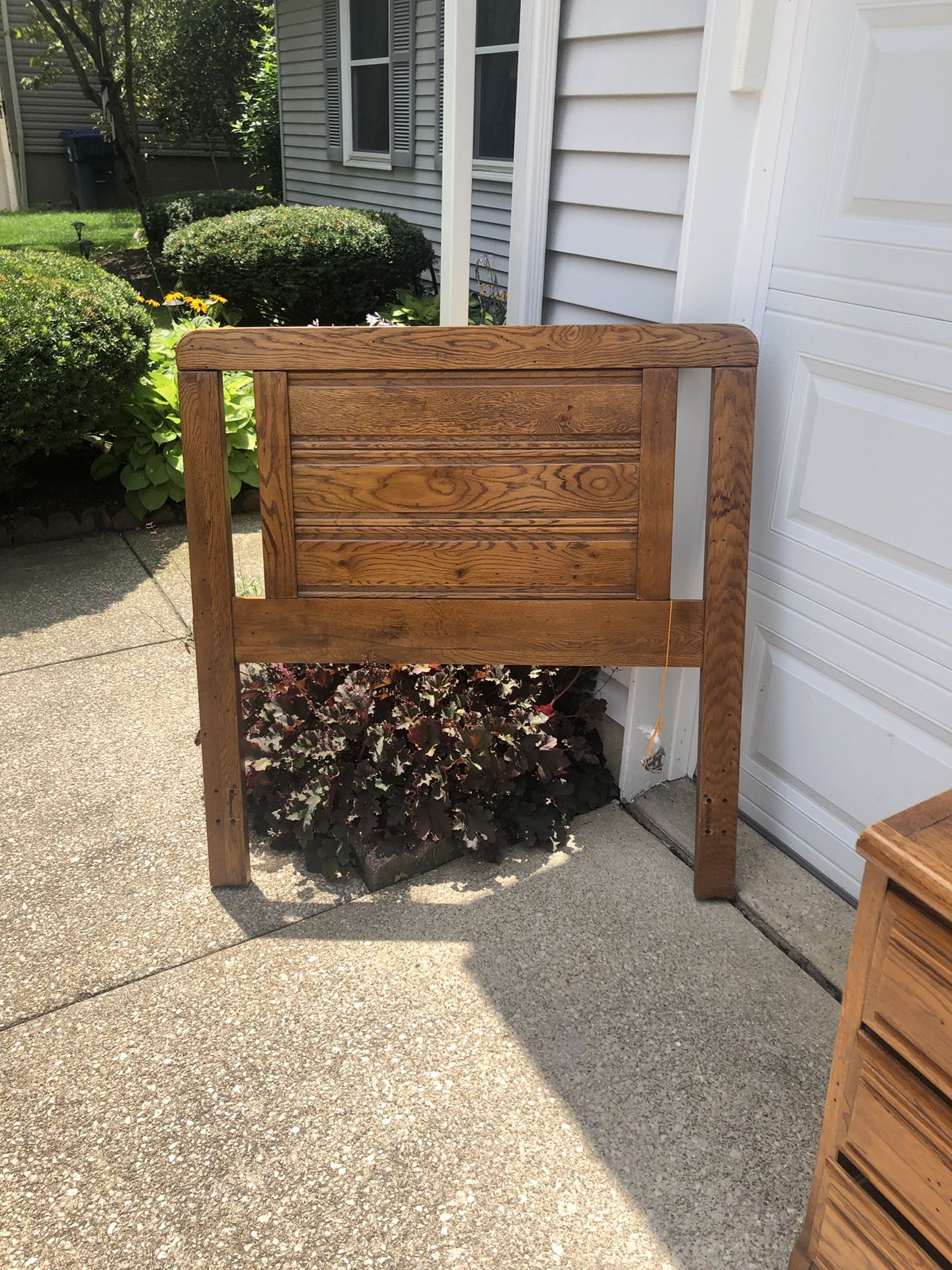 Young Hinkle Outrigger Twin or Bunkbed Bedroom Set for Sale in Cuyahoga Falls, OH OfferUp