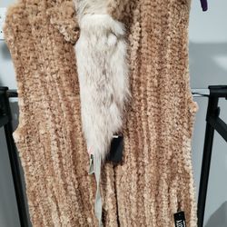 Knitted fox fur vest