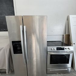 Working Fridge And Stove 