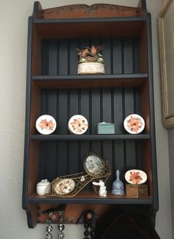 Set of solid wood country shelves