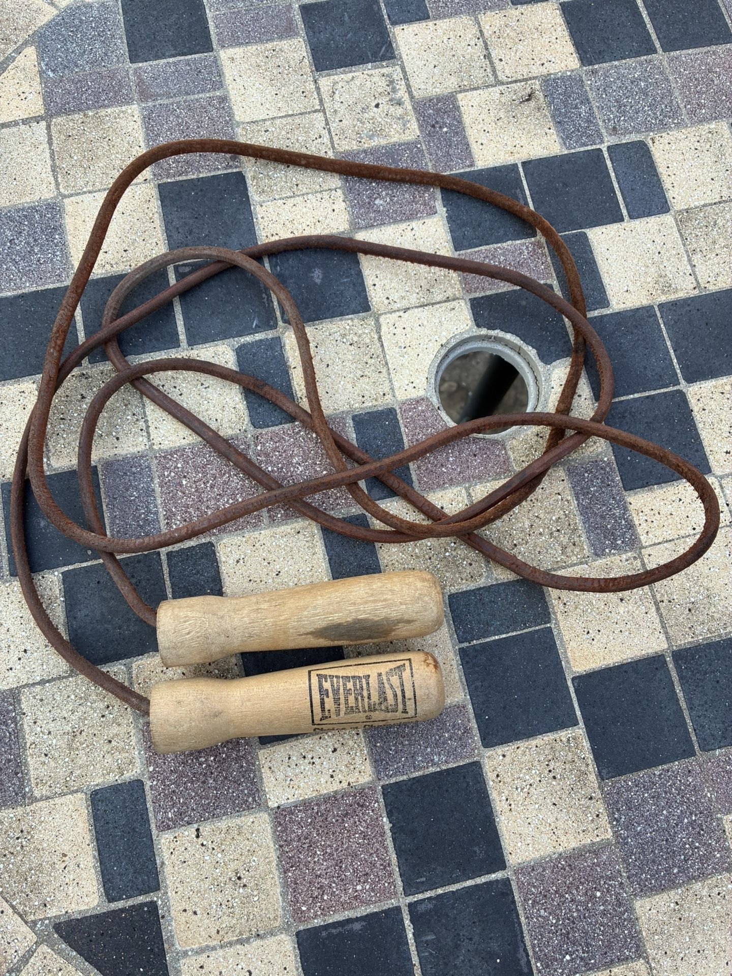 Vintage Everlast Wood Handle Leather Skip Jump Rope Ball Bearing Model 4497