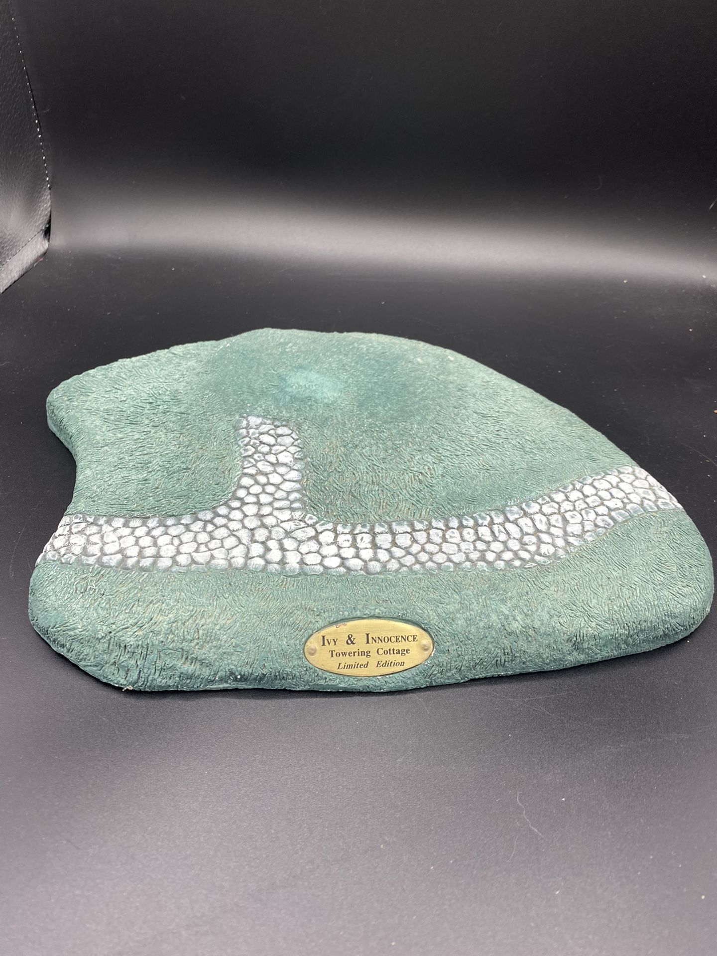 1991 Vintage Ivy Innocence Towering Cottage Limited Edition Display Base Cast 