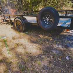 12.5 ft trailer. (Long ).  (5ft) Wide. $1400 Located Mount Dora  Fla 32757