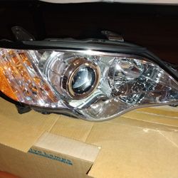 Subaru Outback Headlight Assembly 