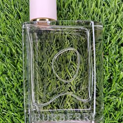 Burberry Her 3.3oz Eau De Parfume $85🔥