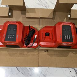 Milwaukee M18 Dual Super Charger