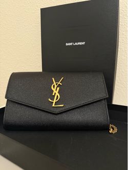 UPTOWN CHAIN WALLET IN GRAIN DE POUDRE EMBOSSED LEATHER