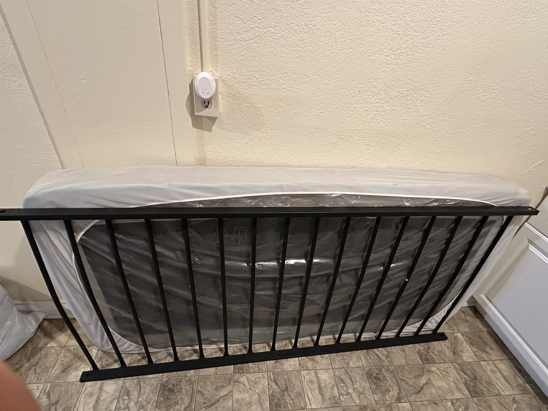 Twin Bed And Mattress