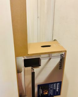 Samsung (HW-Q60CF) Surround Sound Dolby Atmos Home Theater Soundbar | Wireless Sub | Adaptive Audio