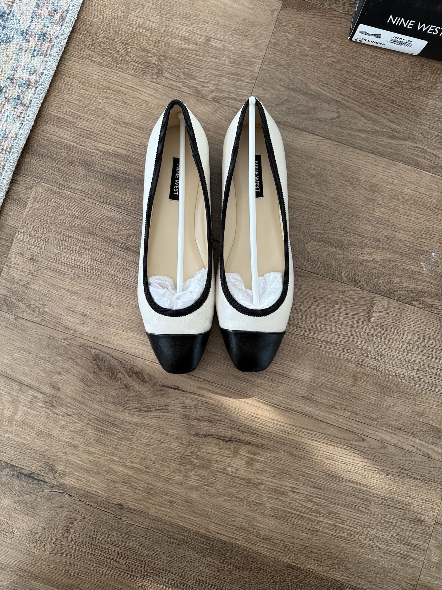 NWT Nine West Size 8 Ollin Flats