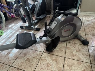 Sunny Rowing Machine