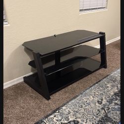 TV Stand: Black 