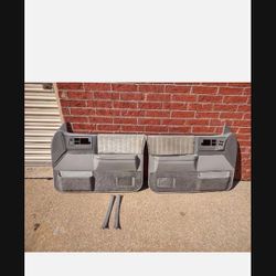 86-89 Chevy Blazer S10 S15 Jimmy Front Door Panels * Light Gray* OEM