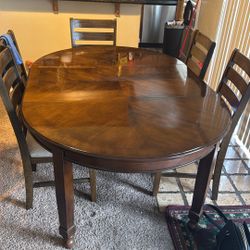 Large Family 6 Chair Set Good Condition  