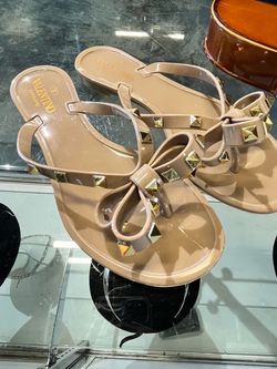 Women’s sandals new