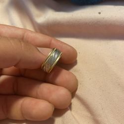 100% gold 10kt size 8 ring, two tone white and yellow gold