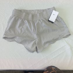 Nike Women’s Large Shorts New 