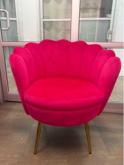 Gorgeous Hot Pink Velvet Accent Chair 💕
