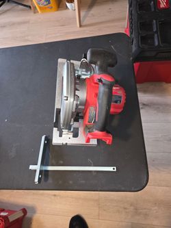 Milwaukee circular saw M18