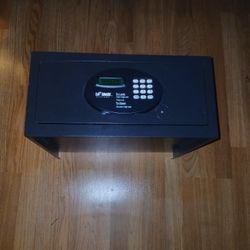 Safemark Systems Digital Locking Safe – Hotel Style, Secure Code Entry
