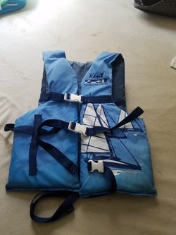 Life jackets size large & XL $5 each