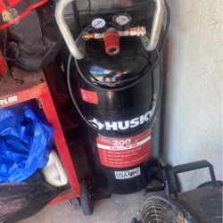 20 Gallon Husky Compressor 