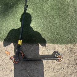 Mongoose Stance Pro Scooter