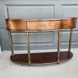 Solid Wood colonial style console table in excellent condition read description for details 