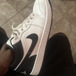size 10.5 dunks