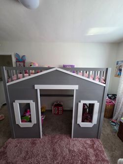 Like new kids bed