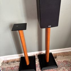 Beautiful ELAC Debut 2.0 B6.2 Bookshelf Speakers