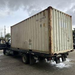 Shipping containers 20 ' & 40 '