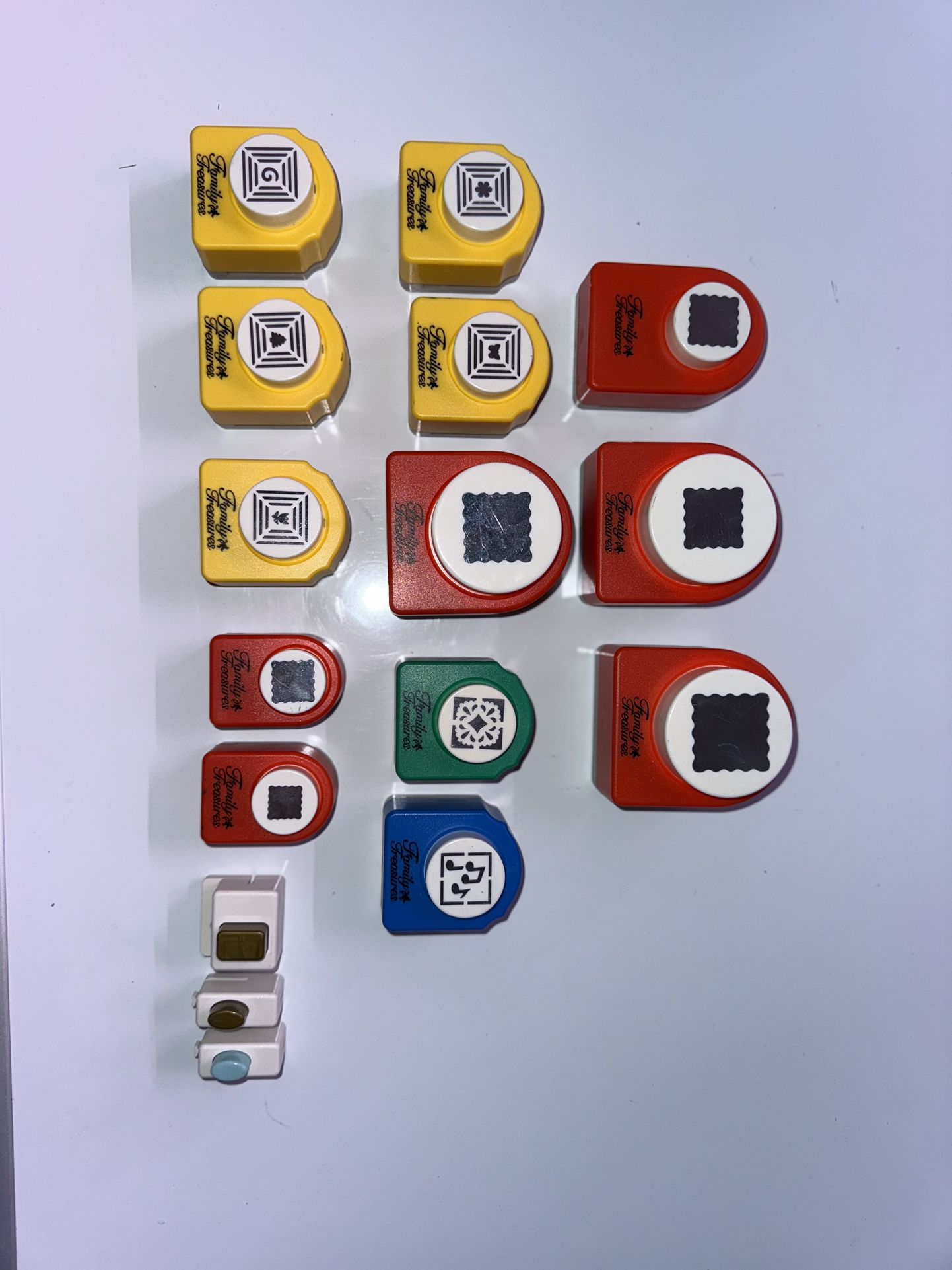 Lot of 16 Misc. Paper Punches (Punch Bunch, Marvy, All Night Media)