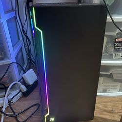 Gaming pc with mouse and keyboard (monitor depends on price)