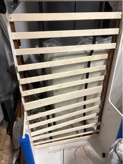Toddler bed
