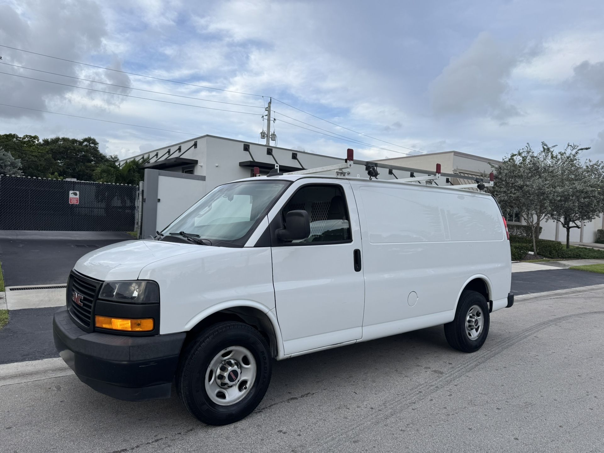 2020 GMC Savana 2500