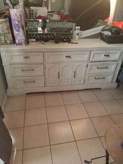Dresser