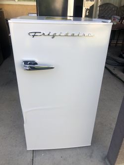 Frigidaire Compact Refrigerator 3.2cu.ft