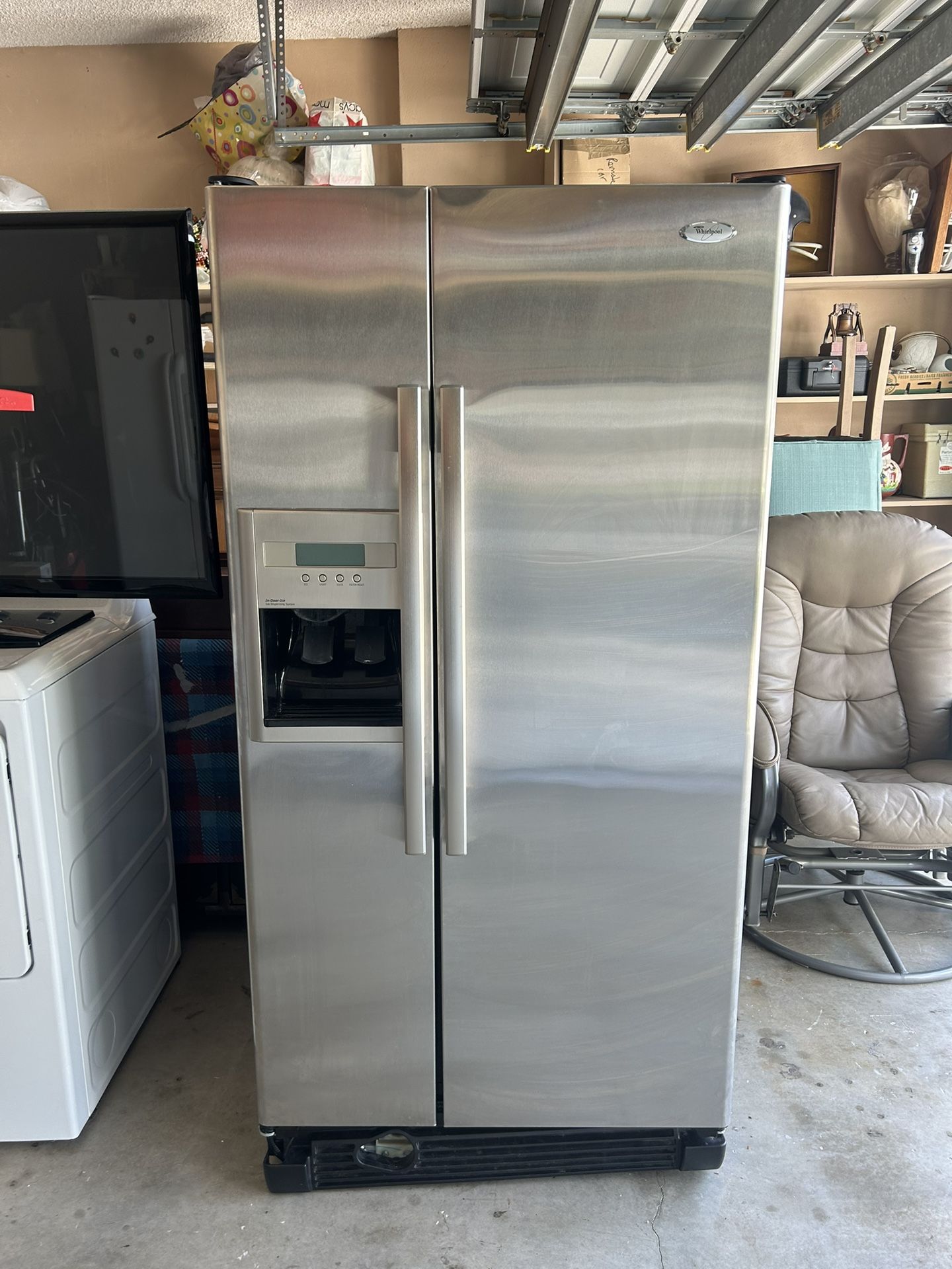 Refrigerator