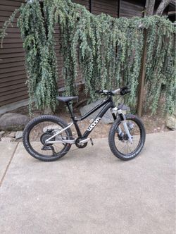 Woom 4 Off Off-road bicycle
