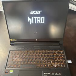 Nitro V 16 A1 RTX 5050 RYZEN 5 