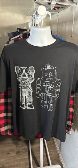 Uni Qlo T Shirt