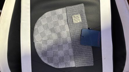 Grey beanie
