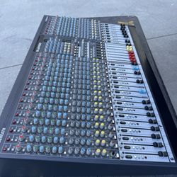 Allan & Heath Gl2400 Console Mixer