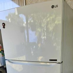 LG Refrigerator 