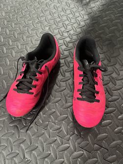 Girls Youth Soccer Shoes
