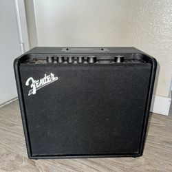 Fender Mustang LT25