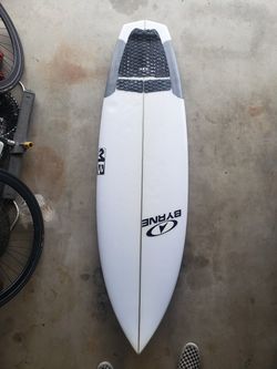 Byrne surfboard 5'10 x 20 x 2.5