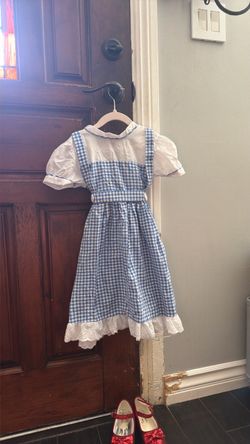 Girls Dorothy costume size 3-4